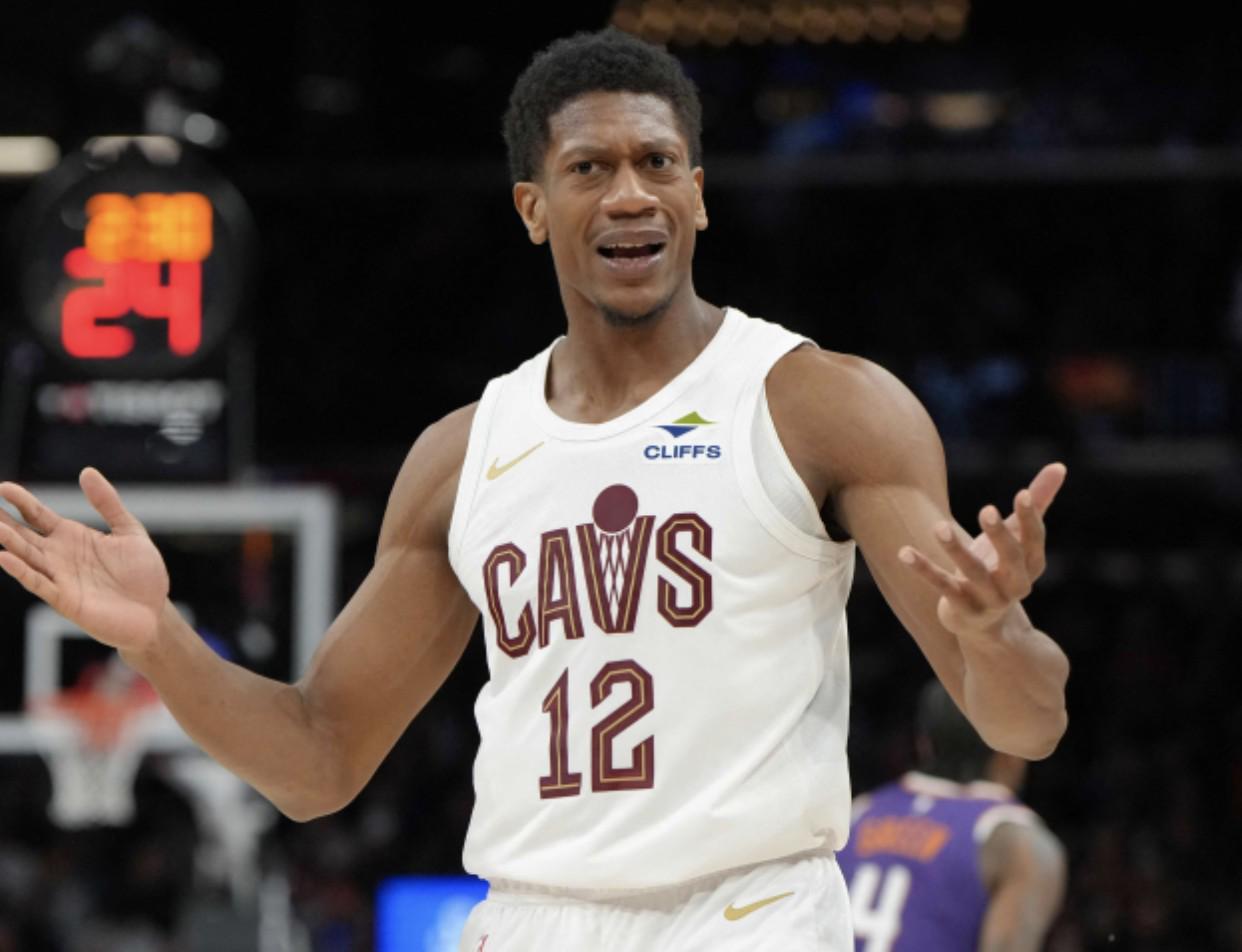 kaiyun-队内赛季报销第三人，记者：国王德安德烈-亨特将接受眼部手术